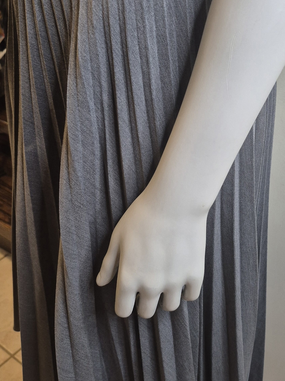Classic Charcoal Pleated Midi Skirt - Picture 3 of 12